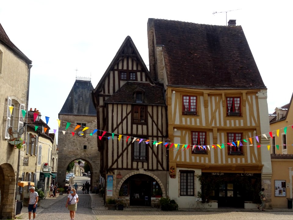 Maisons à colombages, Noyers-sur-Serein, Yonne 
