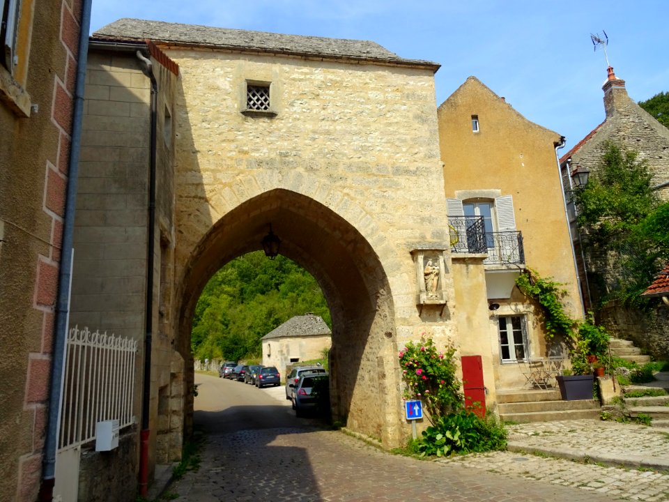Porte de Tonnerre, Noyers-sur-Serein, Yonne 