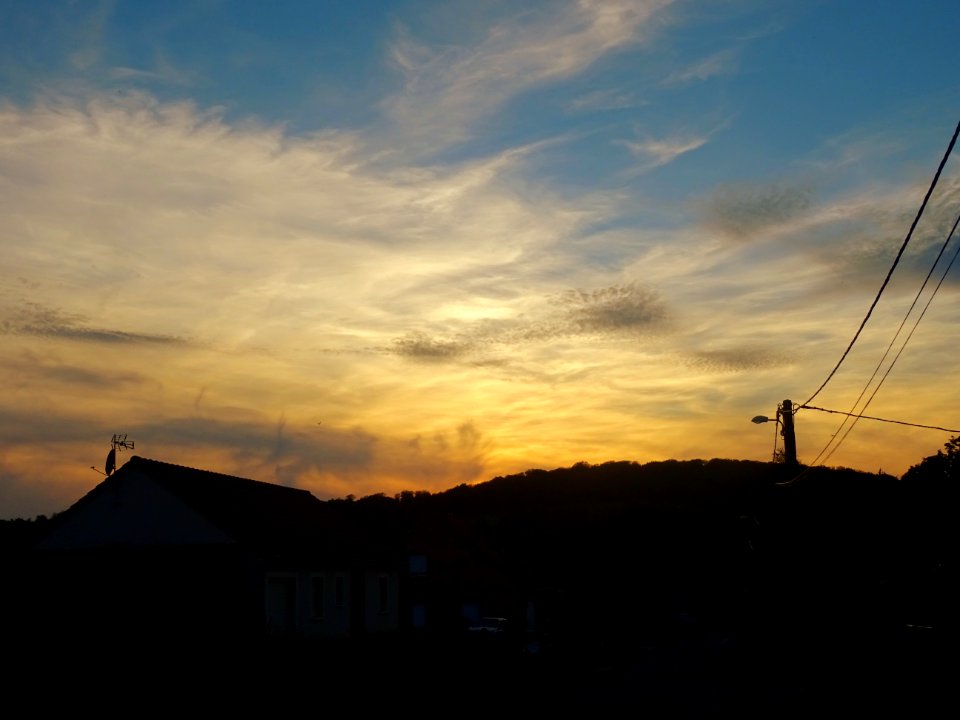 Coucher de soleil, Auberive, Haute-Marne ... vite ... une … 