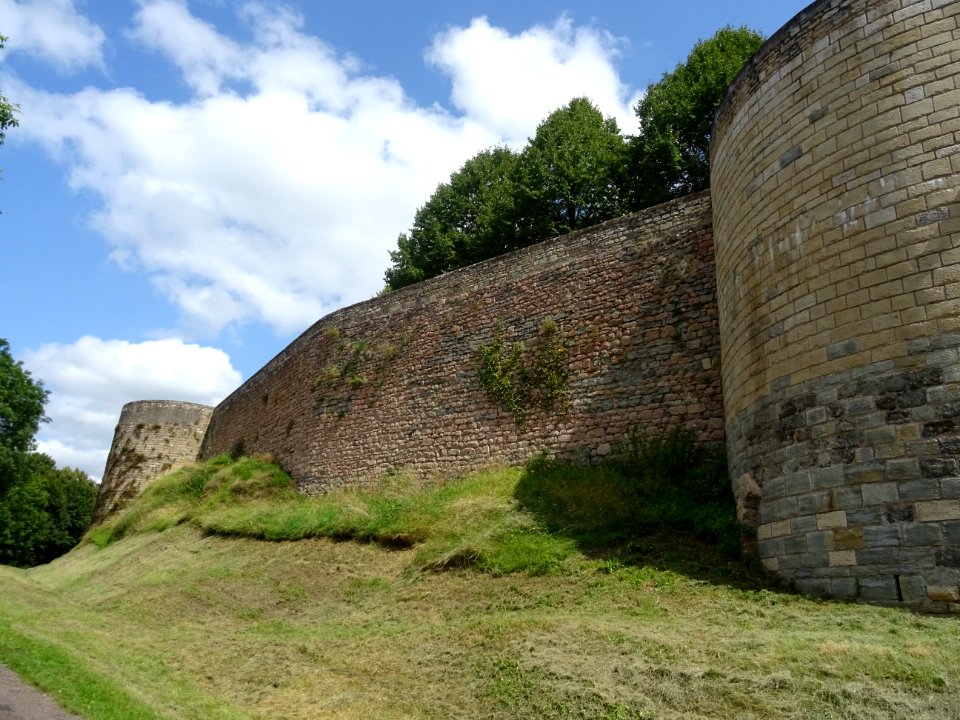 Remparts, Semur-en-Auxois, Côte-d'Or 