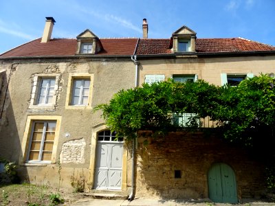 Maison, Montréal, Yonne 