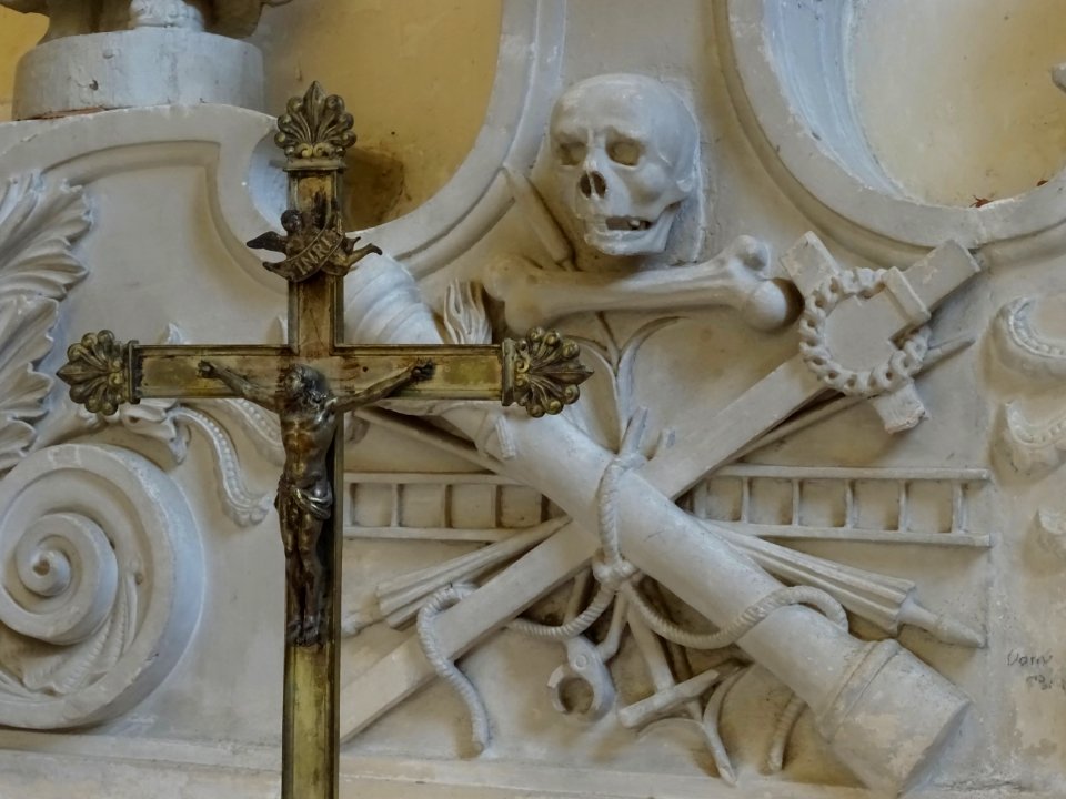 Autel, chapelle de la Croix, église Saint-Vorles, Châtillo… 