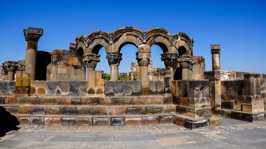 Ruin historic architecture