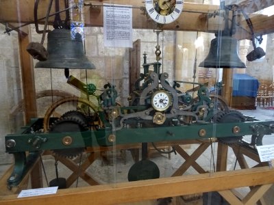 Ancienne horloge mécanique, abbaye de Saint-Seine, Saint-S… 