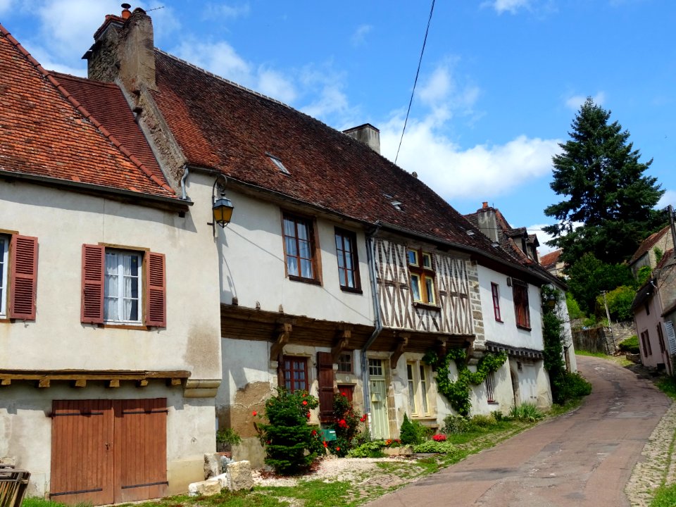 Maisons, Semur-en-Auxois, Côte-d'Or 