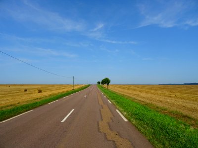 Longue ligne droite avant Châtillon-sur-Seine, Côte-d'Or 