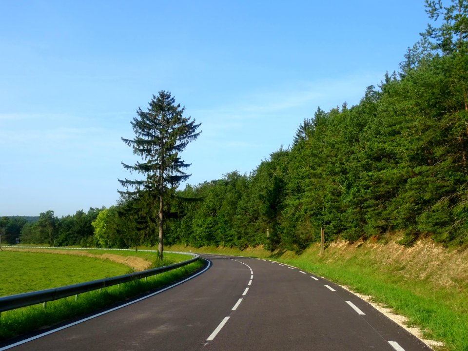 Sur la route, avant Recey-sur-Ource, Côte-d'Or 