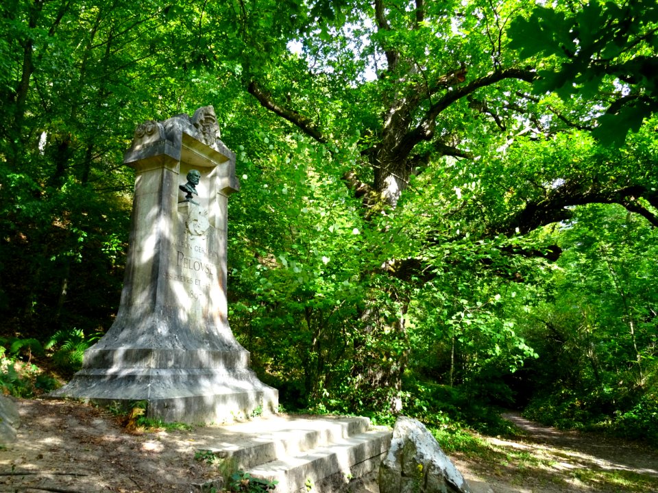Statue de Léon Germain Pelouse, peintre de la fin du 19ème… 