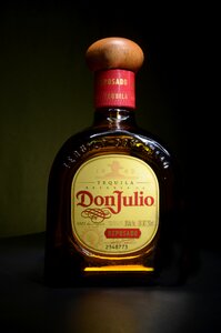 Alcohol bottle light