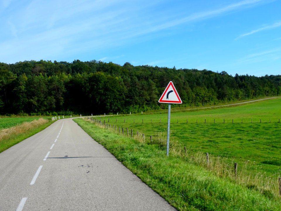 Sur la route entre Neuilly-sur-Suize et Crenay, Haute-Marn… 
