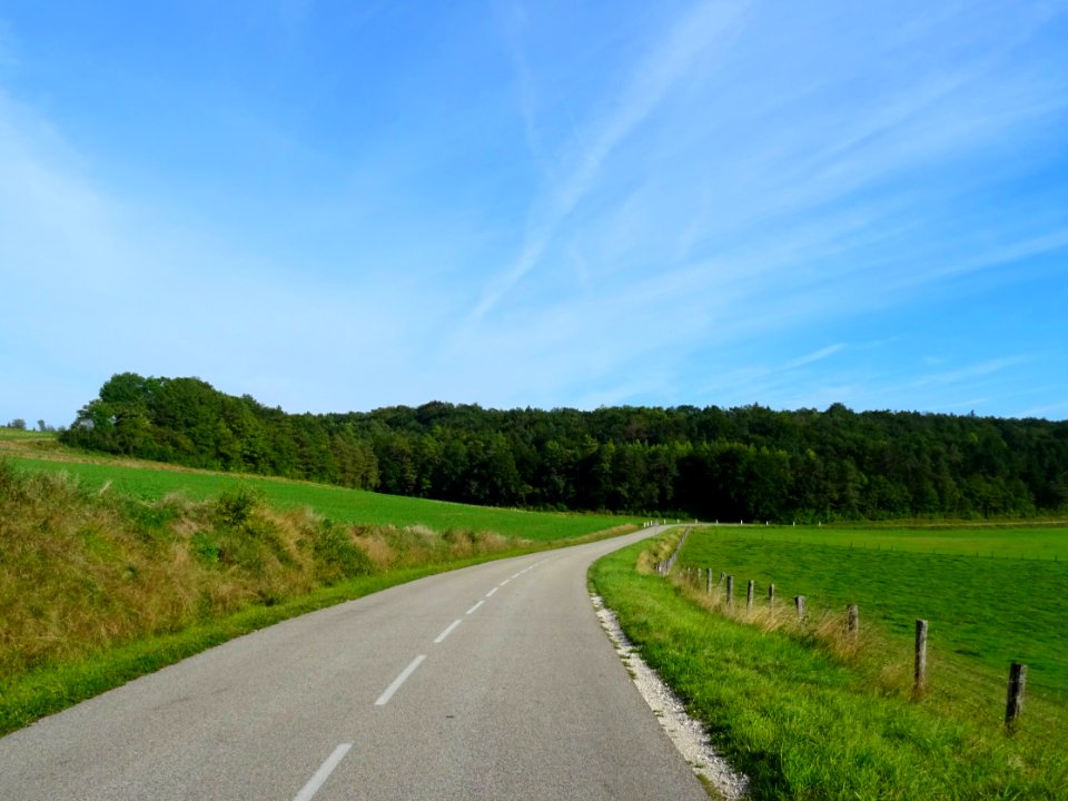 Sur la route entre Neuilly-sur-Suize et Crenay, Haute-Marn… 