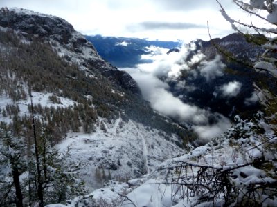Route forestière qui descend du Col de la Pousterle, côté … 