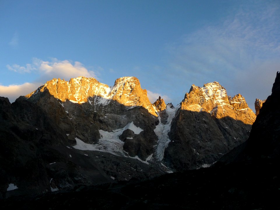 Lever de soleil sur le Mont Pelvoux et le Col Est du Pelvo… 