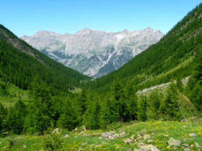 Depuis le vallon de Narreyroux, vue sur la chaîne du Montb… 