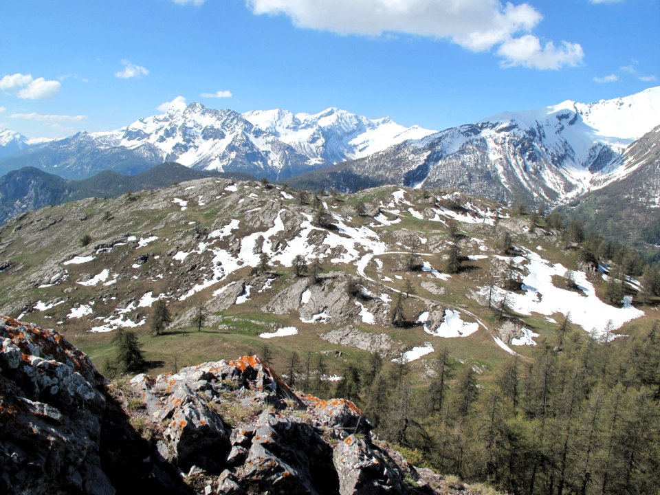 Derniers névés résiduels aux Têtes, près du col de la Pous… 
