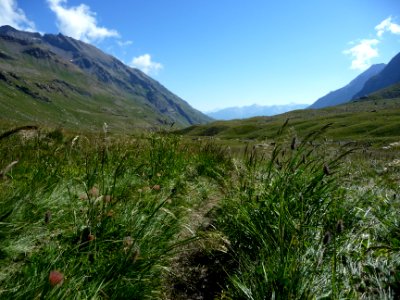 En redescendant le vallon du Fournel, vue vers la pyramide… 