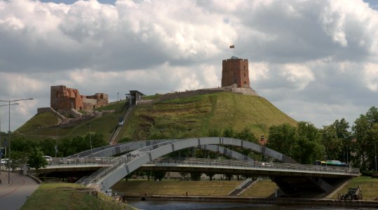 351 vilnius Castle Landslide 