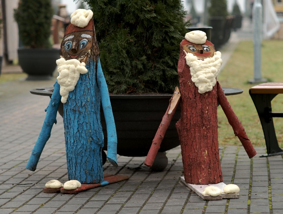 02 veisiejai Christmas Figures 