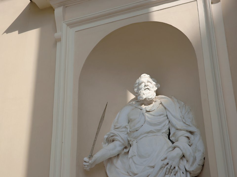 326 vilnius Cathedral Statue 