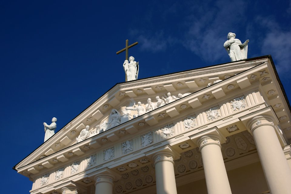 327 vilnius Cathedral Portico 