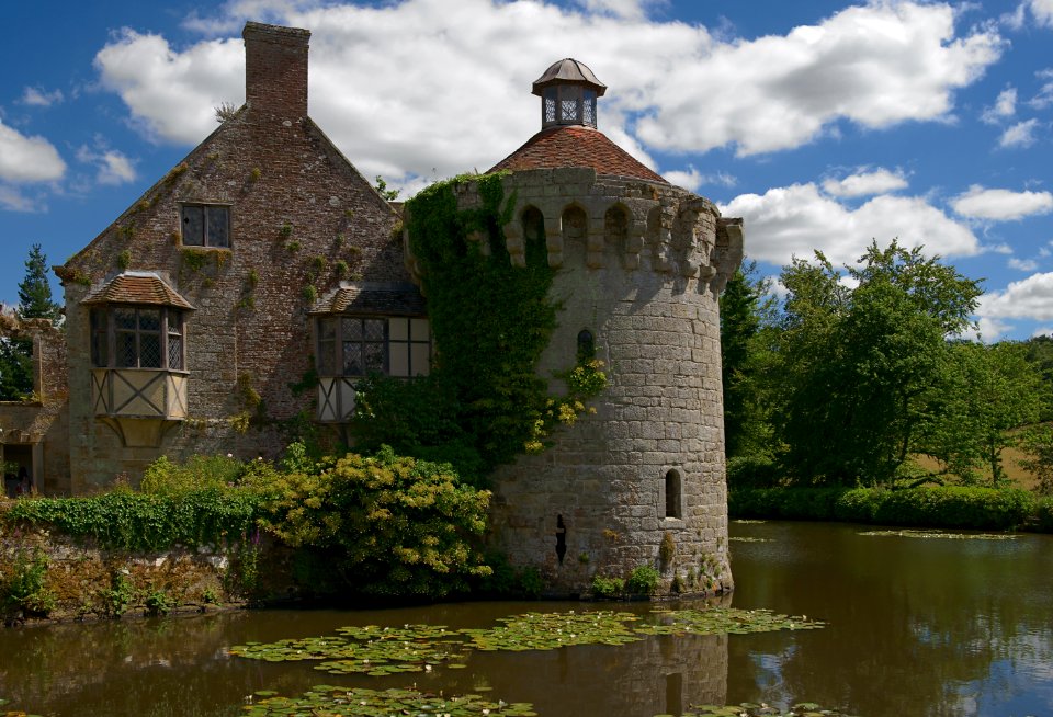 291 kent Scotney Castle 