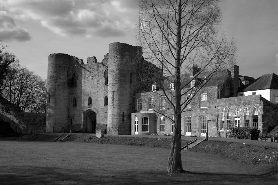 246 kent Tonbridge Castle bw 