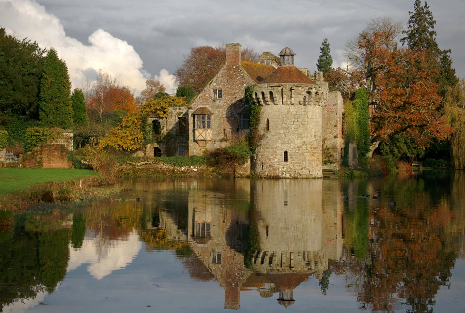226 kent Scotney Castle 