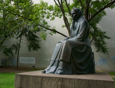 163 vilnius Žemaitė Statue 