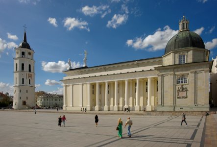 162 vilnius Cathedral Square photo