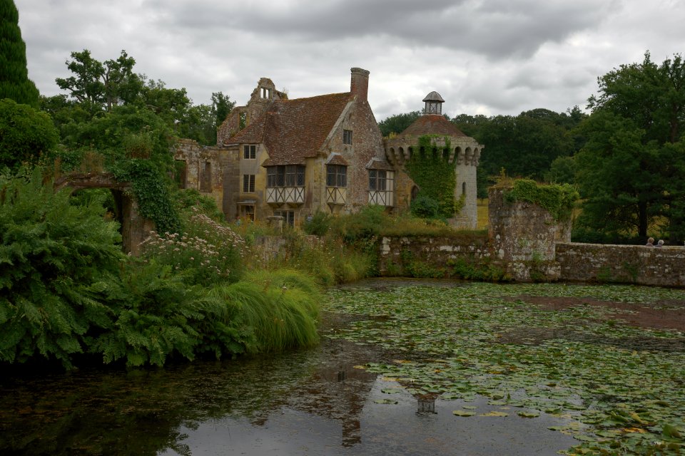 173 kent Scotney Castle 