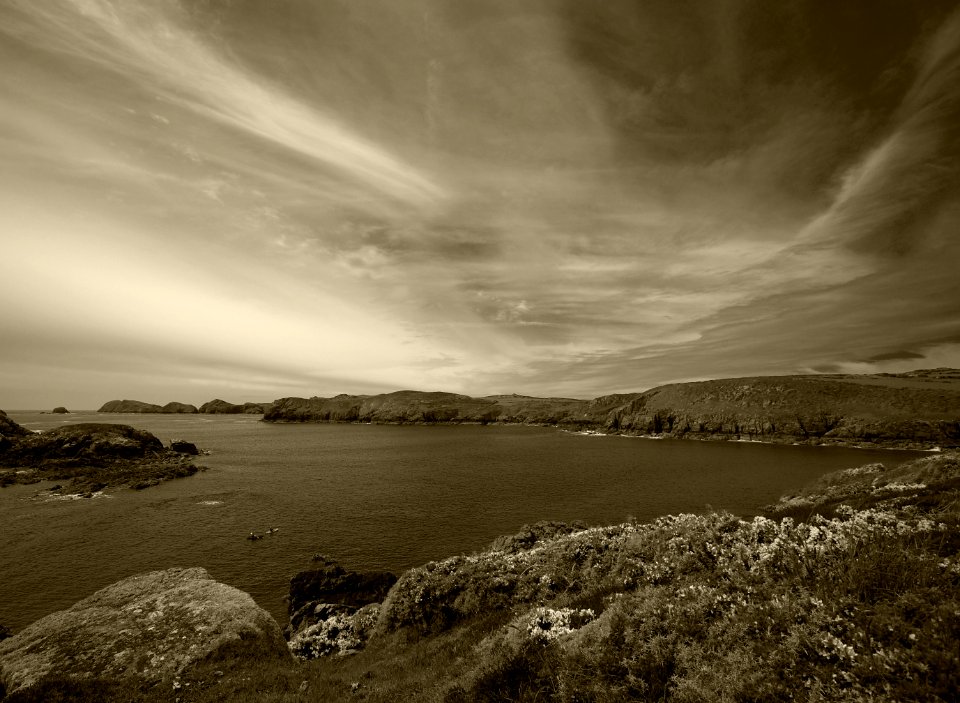 65 pembrokeshire Porthlysgi Bay 