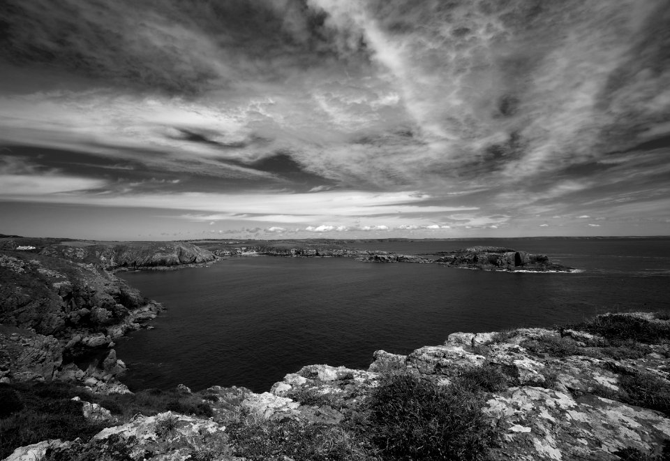 60 pembrokeshire Porthlysgi Bay 