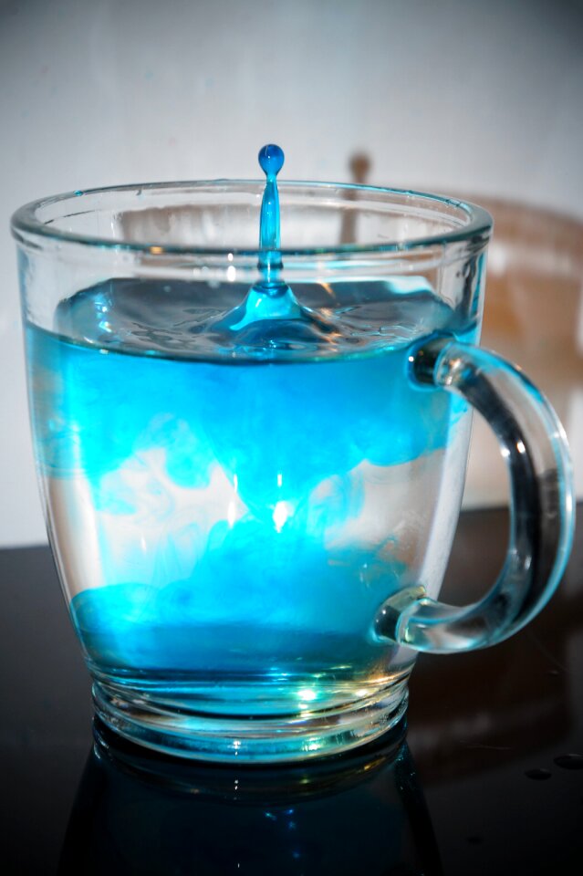 Blue stopping glass