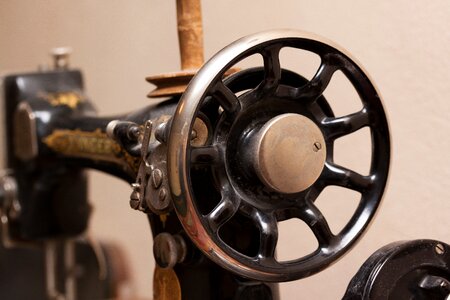 Antique crank coil