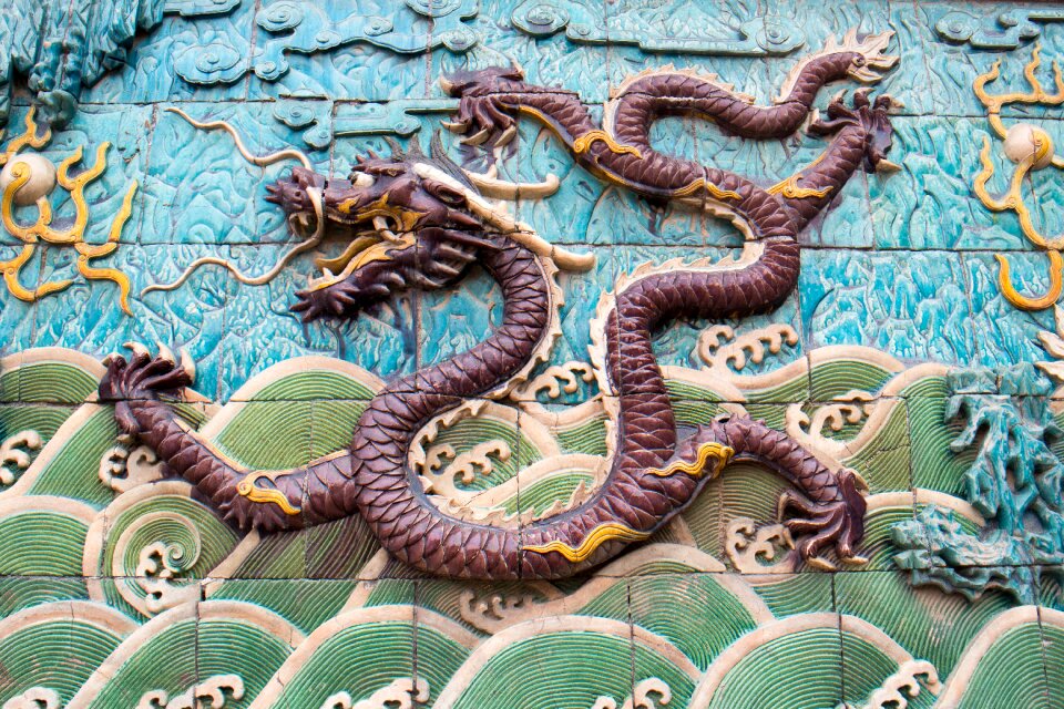Mosaic forbidden city dragon