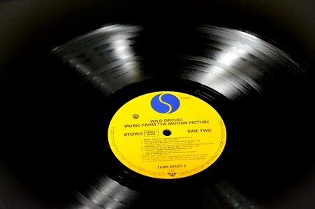 Turntable motherboard sound