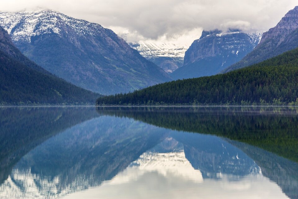 Mountains fog snow photo