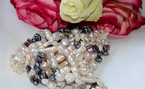 Pearl dark necklace shiny photo