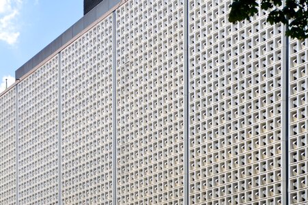 Kaufhof grid facade monchrom photo