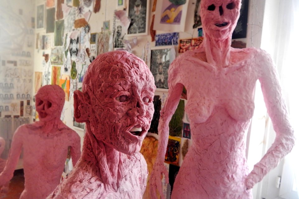 2018, modelage des sentinelles en cours dans mon atelier… 