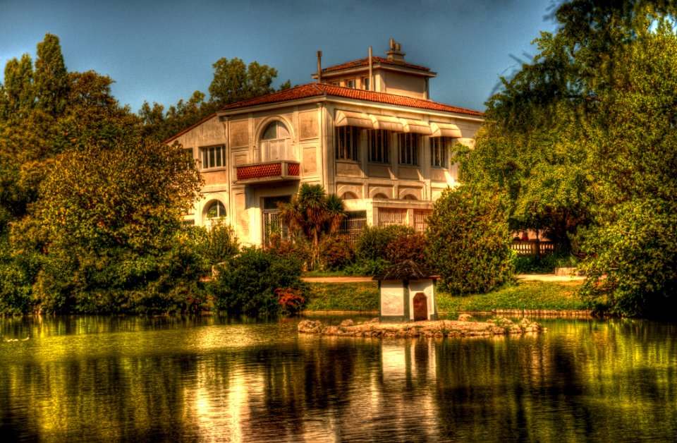 DSC_2395And8more_tonemapped 