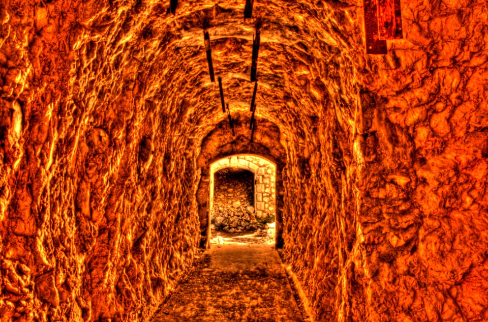 DSC_2147And10more_tonemapped 