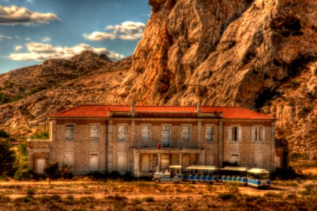 DSC_2180And10more_tonemapped 