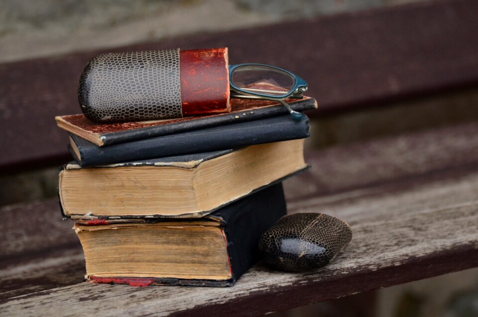 Read old books book