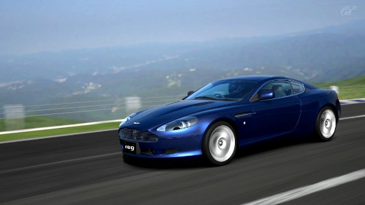Aston DB9 