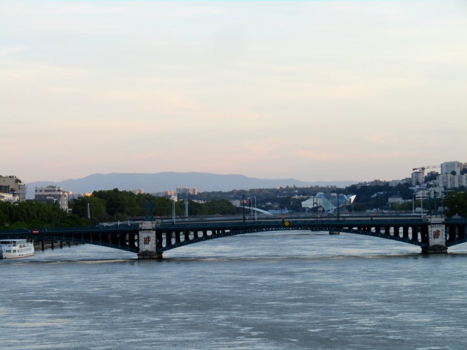 202105_0075 