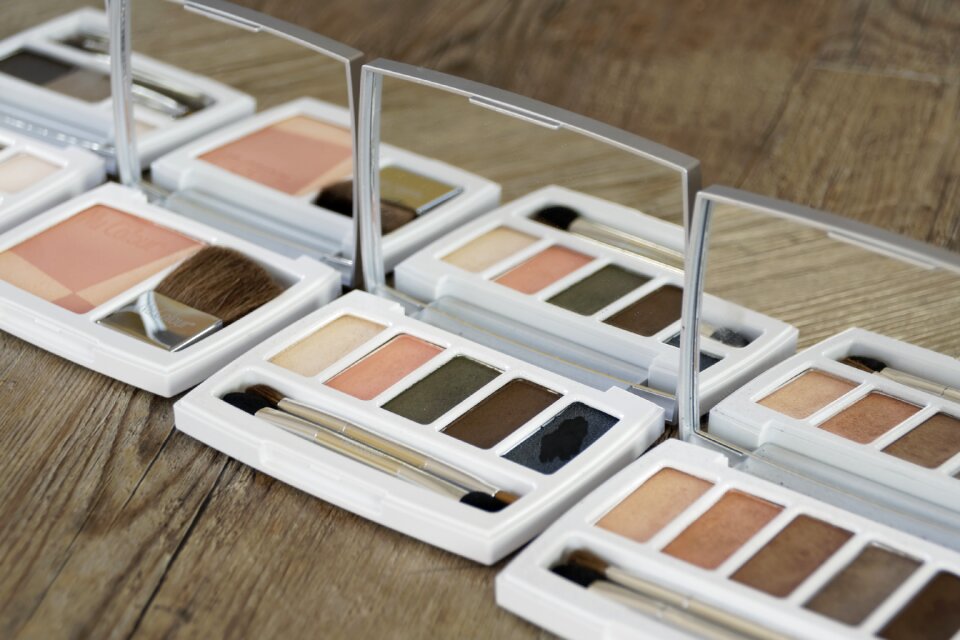 Beauty color eye shadow
