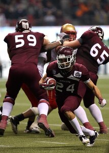 Blocking player linemen