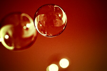 Soapy water make soap bubbles float