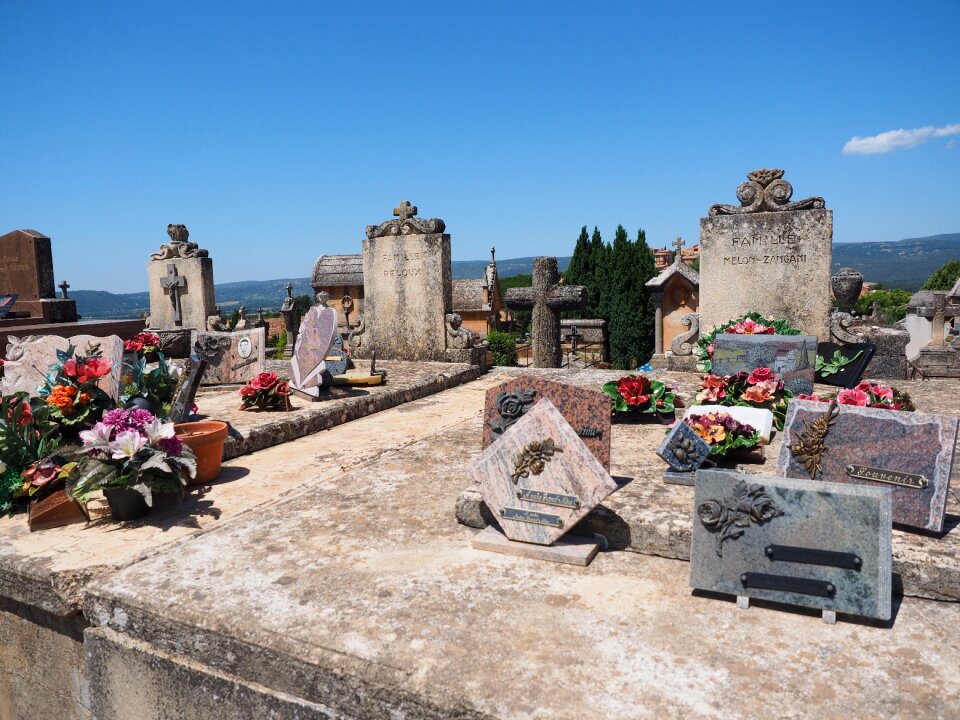 Old cemetery roussillon tomb